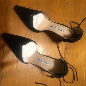 Black Manolo Blahnik pointed stiletto heels shoes